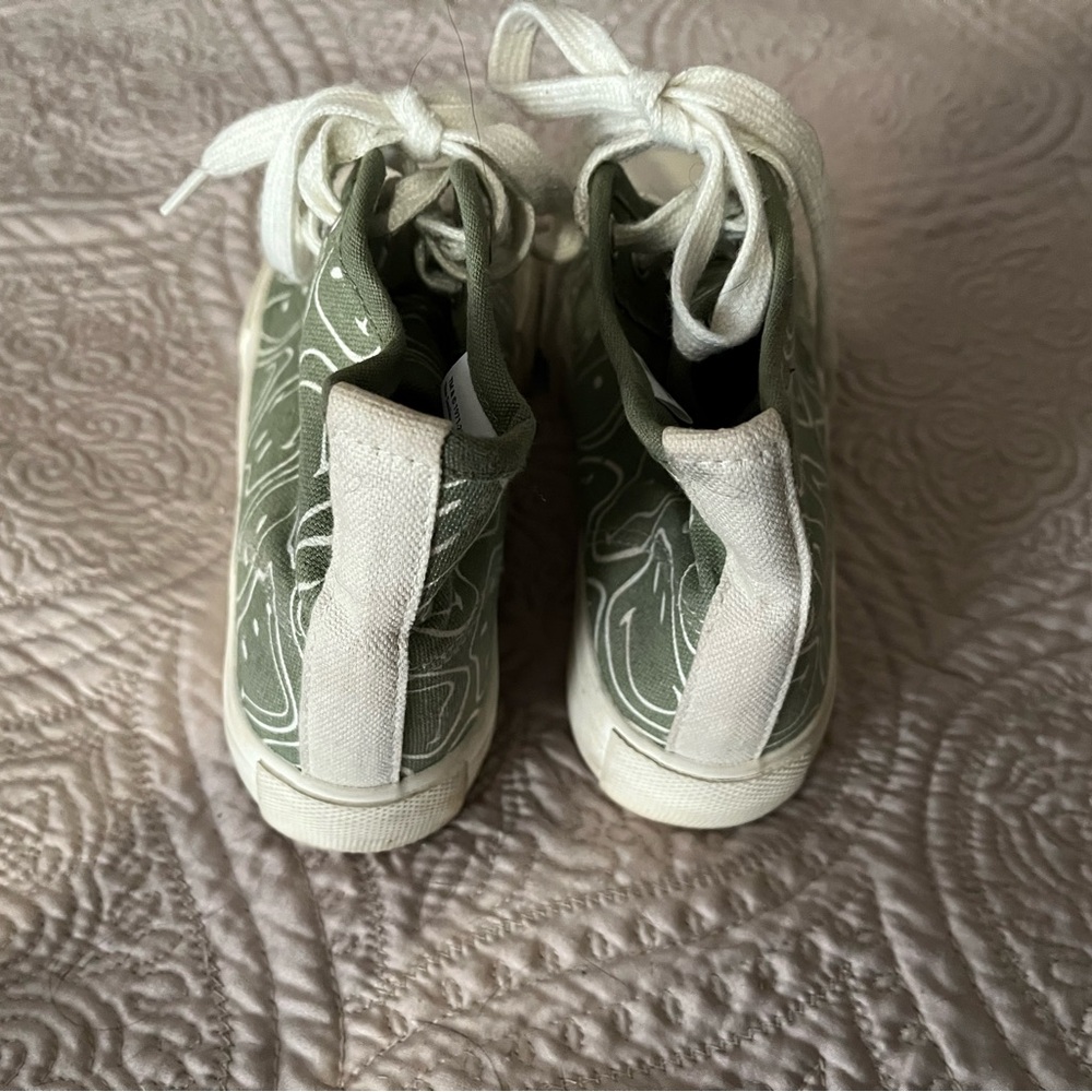 Olive Green Smiley High-Top Sneakers Size 5 - Picture 8 of 9